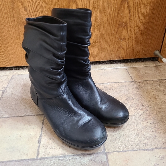 dansko slouch boots